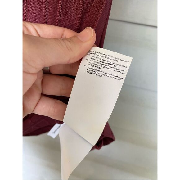 Hugo Boss Maroon Burgundy Ribbed Short Sleeve Scoop Neck Blouse, Size Medium - Picture 5 of 9